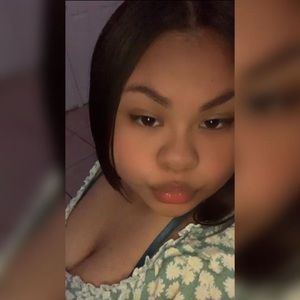 Meet your Posher, Dominique